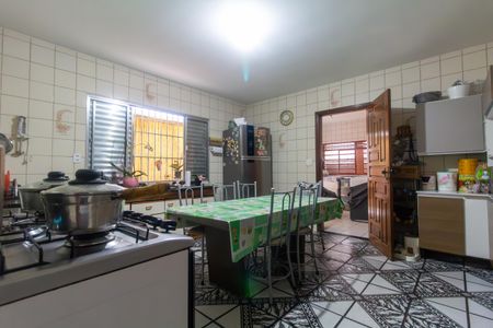 Casa para alugar com 360m², 3 quartos e 5 vagas Casa para alugar com 360m², 3 quartos e 5 vagasCozinha