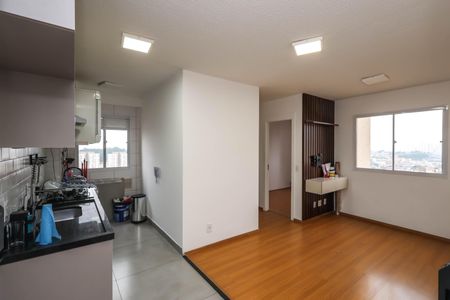 Capa de apartamento para alugar com 2 quartos, 40m² em Jardim Santa Emilia, São Paulo