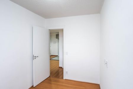 Quarto 1 de apartamento para alugar com 2 quartos, 40m² em Jardim Santa Emilia, São Paulo