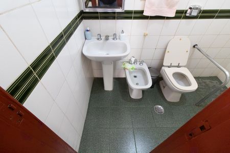 Casa à venda com 192m², 3 quartos e 3 vagasBANHEIRO DA  SUITE