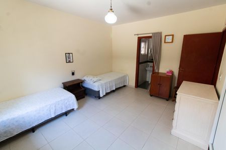 Casa à venda com 192m², 3 quartos e 3 vagasSUITE