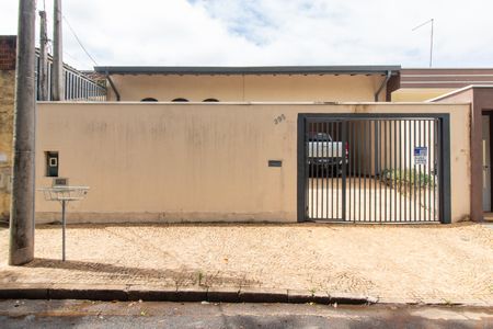 Casa à venda com 192m², 3 quartos e 3 vagasFACHADA