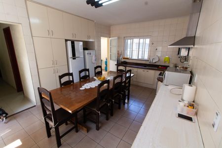 Casa à venda com 192m², 3 quartos e 3 vagasCOZINHA