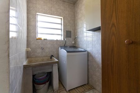 Casa à venda com 201m², 2 quartos e 7 vagas Casa à venda com 201m², 2 quartos e 7 vagasLavanderia