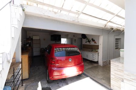 Casa à venda com 201m², 2 quartos e 7 vagas Casa à venda com 201m², 2 quartos e 7 vagasGaragem