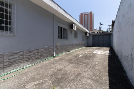 Casa à venda com 201m², 2 quartos e 7 vagas Casa à venda com 201m², 2 quartos e 7 vagasGaragem