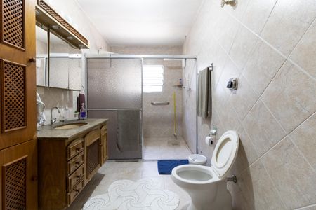 Casa à venda com 201m², 2 quartos e 7 vagas Casa à venda com 201m², 2 quartos e 7 vagasBanheiro Social