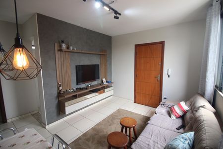 Sala de apartamento à venda com 2 quartos, 59m² em Tirol, Contagem