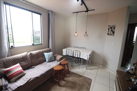 Sala de apartamento à venda com 2 quartos, 59m² em Tirol, Contagem