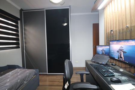 Casa à venda com 171m², 3 quartos e 3 vagasSuíte 2