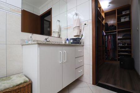 Casa à venda com 171m², 3 quartos e 3 vagasBanheiro da Suíte 1