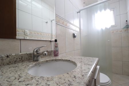 Casa à venda com 171m², 3 quartos e 3 vagasBanheiro da Suíte 2