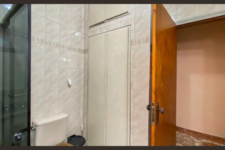 Casa à venda com 206m², 2 quartos e 4 vagasBanheiro