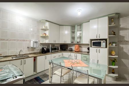 Casa à venda com 206m², 2 quartos e 4 vagasCozinha