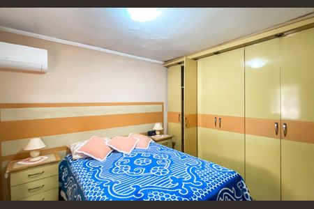 Casa à venda com 206m², 2 quartos e 4 vagasSuite