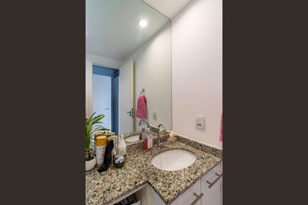 Apartamento à venda com 70m², 2 quartos e 1 vagaBanheiro da Suíte