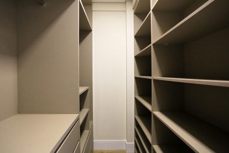 Closet da suíte de apartamento para alugar com 3 quartos, 115m² em Renascença, Belo Horizonte