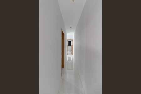 Casa à venda com 100m², 3 quartos e 2 vagas Casa à venda com 100m², 3 quartos e 2 vagasCorredor