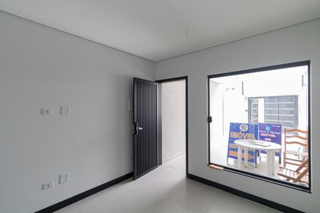 Casa à venda com 100m², 3 quartos e 2 vagas Casa à venda com 100m², 3 quartos e 2 vagasSala/Cozinha