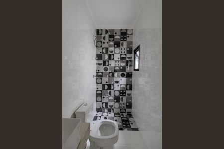 Casa à venda com 100m², 3 quartos e 2 vagas Casa à venda com 100m², 3 quartos e 2 vagasBanheiro Suíte 1