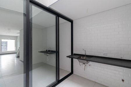 Casa à venda com 100m², 3 quartos e 2 vagas Casa à venda com 100m², 3 quartos e 2 vagasÁrea de Serviço