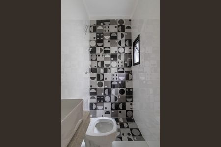 Casa à venda com 100m², 3 quartos e 2 vagas Casa à venda com 100m², 3 quartos e 2 vagasBanheiro Suíte 1