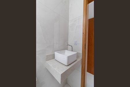 Casa à venda com 100m², 3 quartos e 2 vagas Casa à venda com 100m², 3 quartos e 2 vagasBanheiro Suíte 3