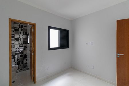 Casa à venda com 100m², 3 quartos e 2 vagas Casa à venda com 100m², 3 quartos e 2 vagasSuíte 1