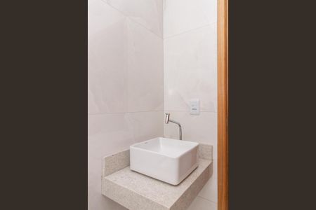 Casa à venda com 100m², 3 quartos e 2 vagasBanheiro da Suíte 1