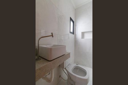 Casa à venda com 100m², 3 quartos e 2 vagas Casa à venda com 100m², 3 quartos e 2 vagasBanheiro Suíte 2