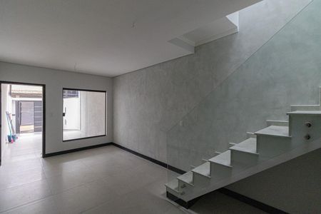 Casa à venda com 100m², 3 quartos e 2 vagas Casa à venda com 100m², 3 quartos e 2 vagasSala/Cozinha