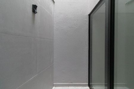 Casa à venda com 100m², 3 quartos e 2 vagas Casa à venda com 100m², 3 quartos e 2 vagasÁrea de Serviço