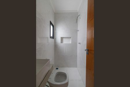 Casa à venda com 100m², 3 quartos e 2 vagas Casa à venda com 100m², 3 quartos e 2 vagasBanheiro Suíte 2