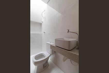 Casa à venda com 100m², 3 quartos e 2 vagas Casa à venda com 100m², 3 quartos e 2 vagasBanheiro Suíte 3