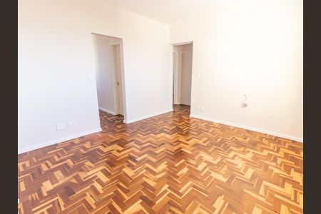 Apartamento à venda com 130m², 3 quartos e 2 vagas Apartamento à venda com 130m², 3 quartos e 2 vagasSala de TV