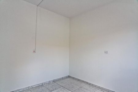 Quarto de casa para alugar com 1 quarto, 60m² em Parque Maria Domitila, São Paulo
