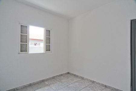 Quarto de casa para alugar com 1 quarto, 60m² em Parque Maria Domitila, São Paulo