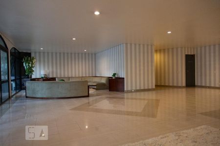 Apartamento para alugar com 120m², 2 quartos e 2 vagasHall