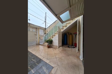 Casa à venda com 135m², 3 quartos e 3 vagas Casa à venda com 135m², 3 quartos e 3 vagasEntrada