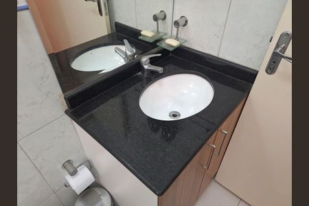 Casa à venda com 135m², 3 quartos e 3 vagas Casa à venda com 135m², 3 quartos e 3 vagasBanheiro Quarto 2