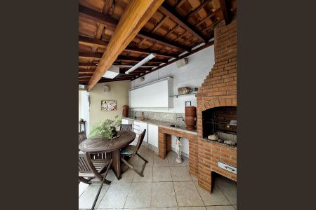 Casa à venda com 135m², 3 quartos e 3 vagas Casa à venda com 135m², 3 quartos e 3 vagasQuintal