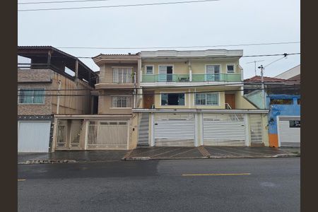 Casa à venda com 135m², 3 quartos e 3 vagas Casa à venda com 135m², 3 quartos e 3 vagasFachada