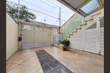 Casa à venda com 135m², 3 quartos e 3 vagas Casa à venda com 135m², 3 quartos e 3 vagasEntrada