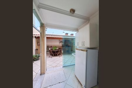 Casa à venda com 135m², 3 quartos e 3 vagas Casa à venda com 135m², 3 quartos e 3 vagasQuintal