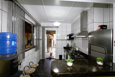 Casa à venda com 219m², 4 quartos e 4 vagasCozinha