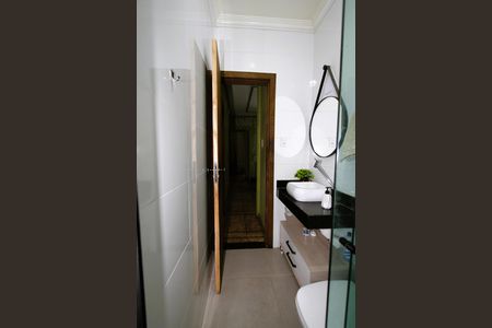 Casa à venda com 219m², 4 quartos e 4 vagasBanheiro 1