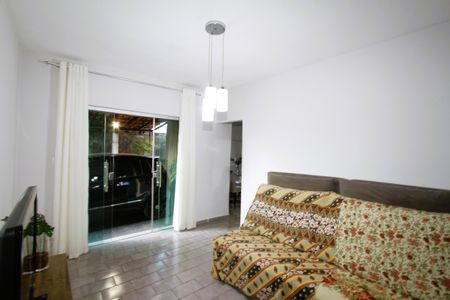 Casa à venda com 219m², 4 quartos e 4 vagasSala casa 2