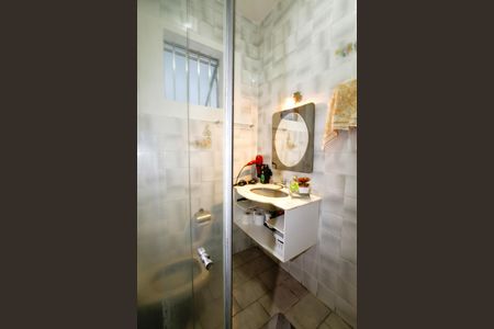 Casa à venda com 219m², 4 quartos e 4 vagasBanheiro 1 CASA 2