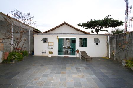 Casa à venda com 219m², 4 quartos e 4 vagasVaranda CASA 2