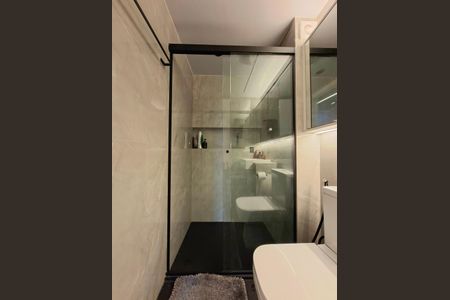 Banheiro de apartamento para alugar com 1 quarto, 36m² em Indianópolis, São Paulo